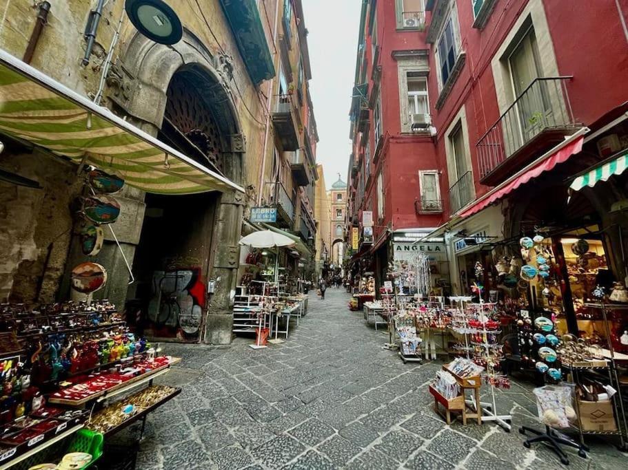 Casa San Gregorio Armeno Apartment เนเปิลส์ ภายนอก รูปภาพ